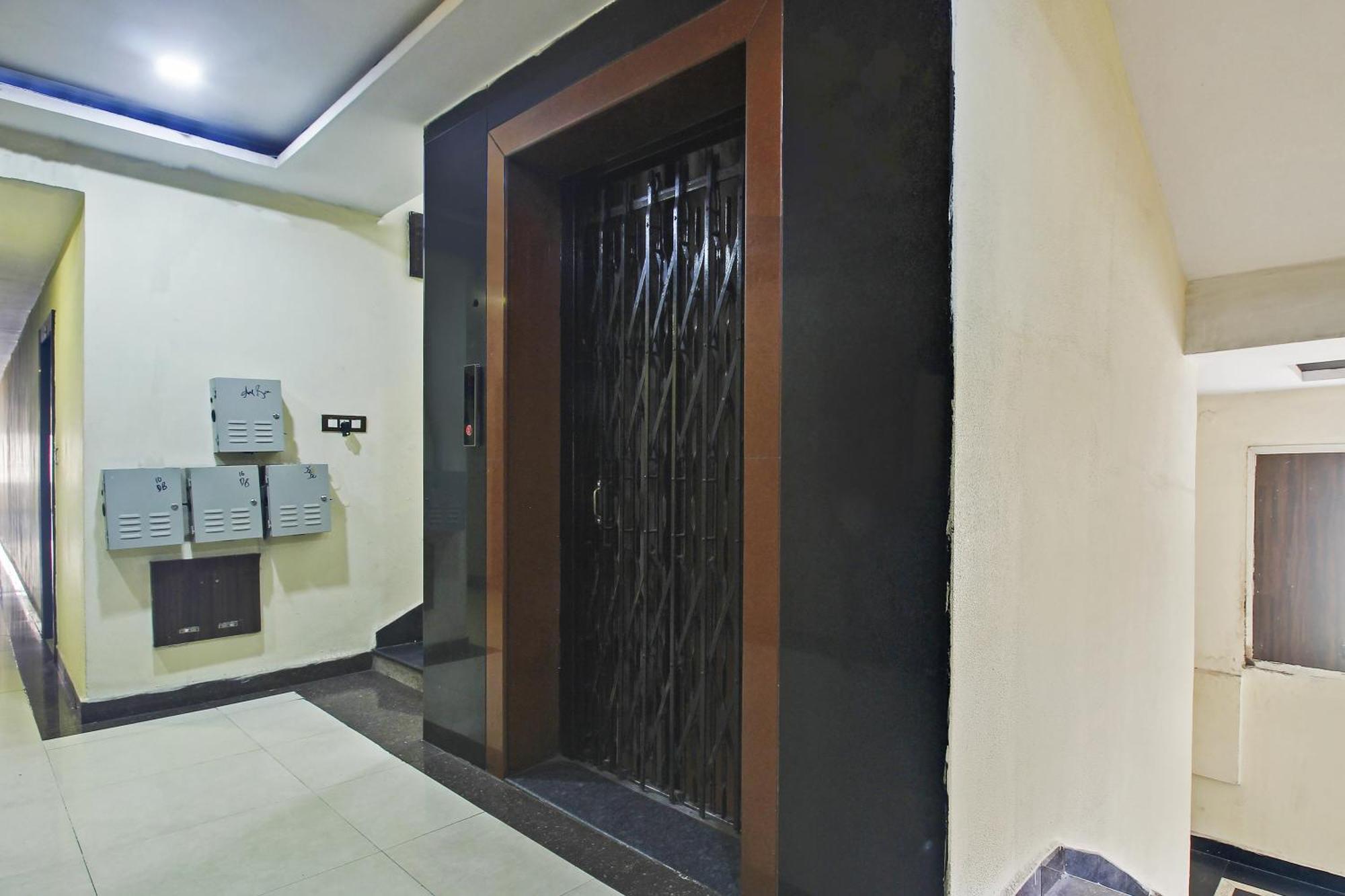 Flagship Grand Sandarshini Inn Near Mgbs Bus Station Haïdarabad Extérieur photo