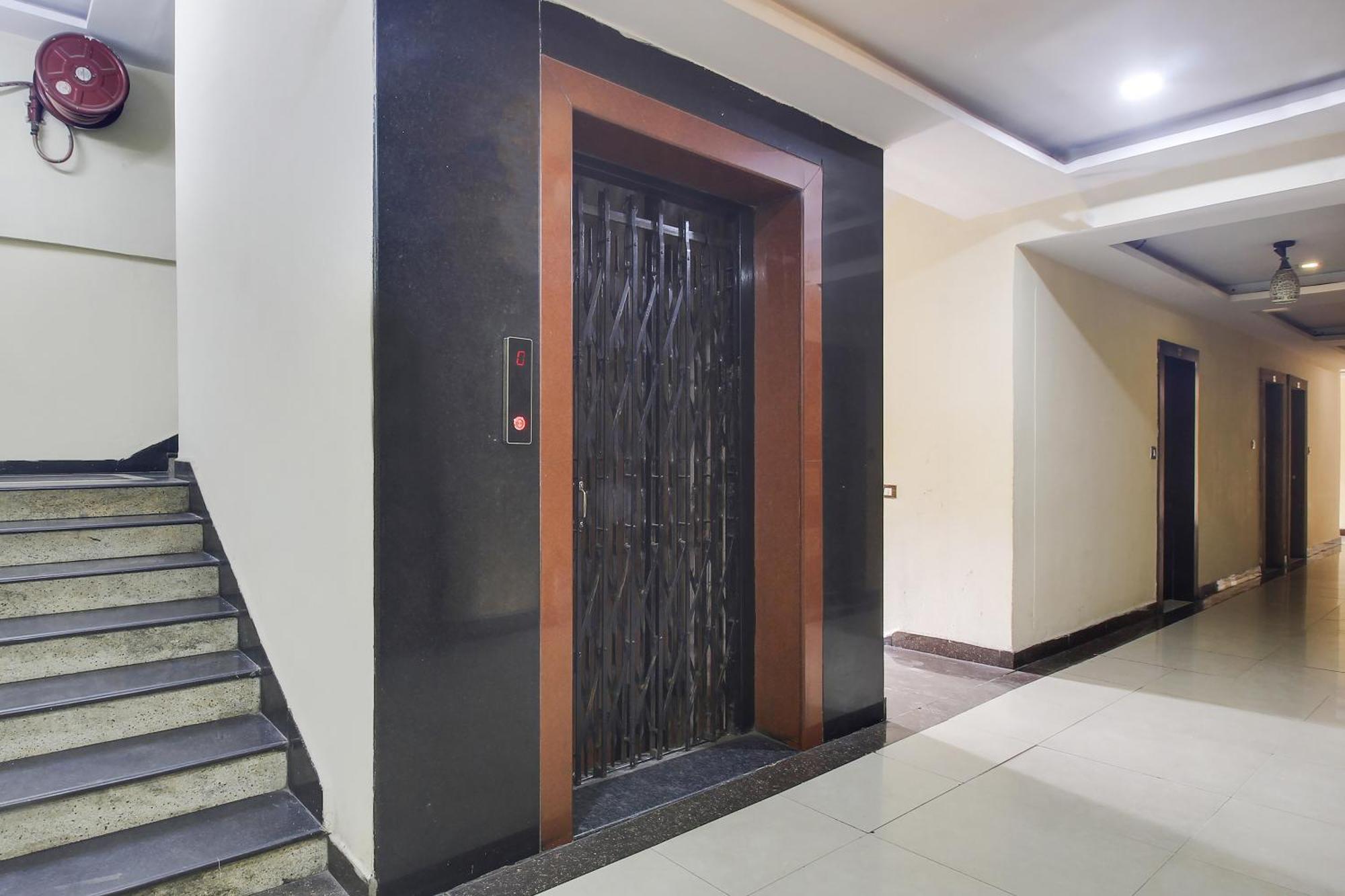 Flagship Grand Sandarshini Inn Near Mgbs Bus Station Haïdarabad Extérieur photo