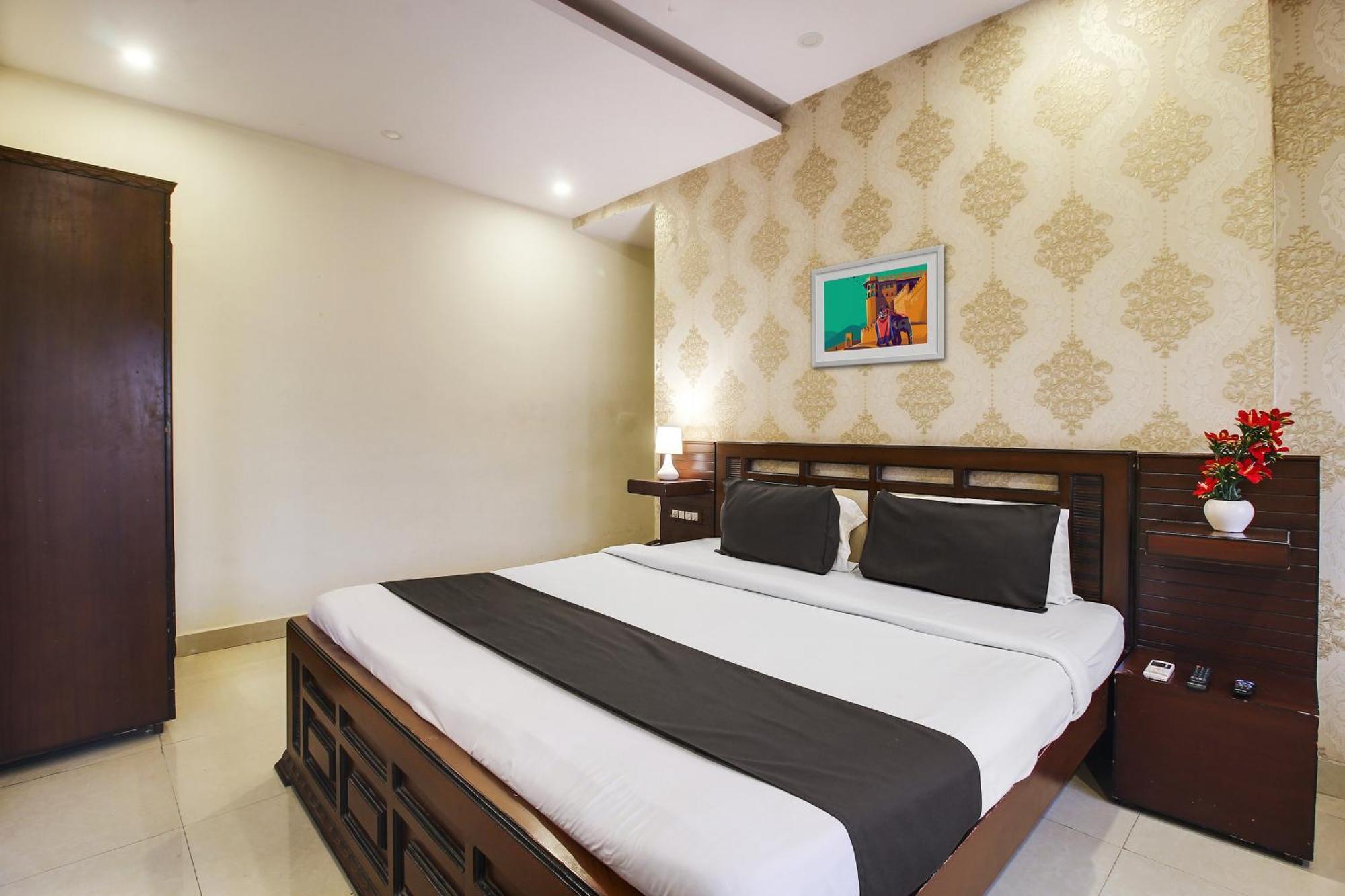 Flagship Grand Sandarshini Inn Near Mgbs Bus Station Haïdarabad Extérieur photo
