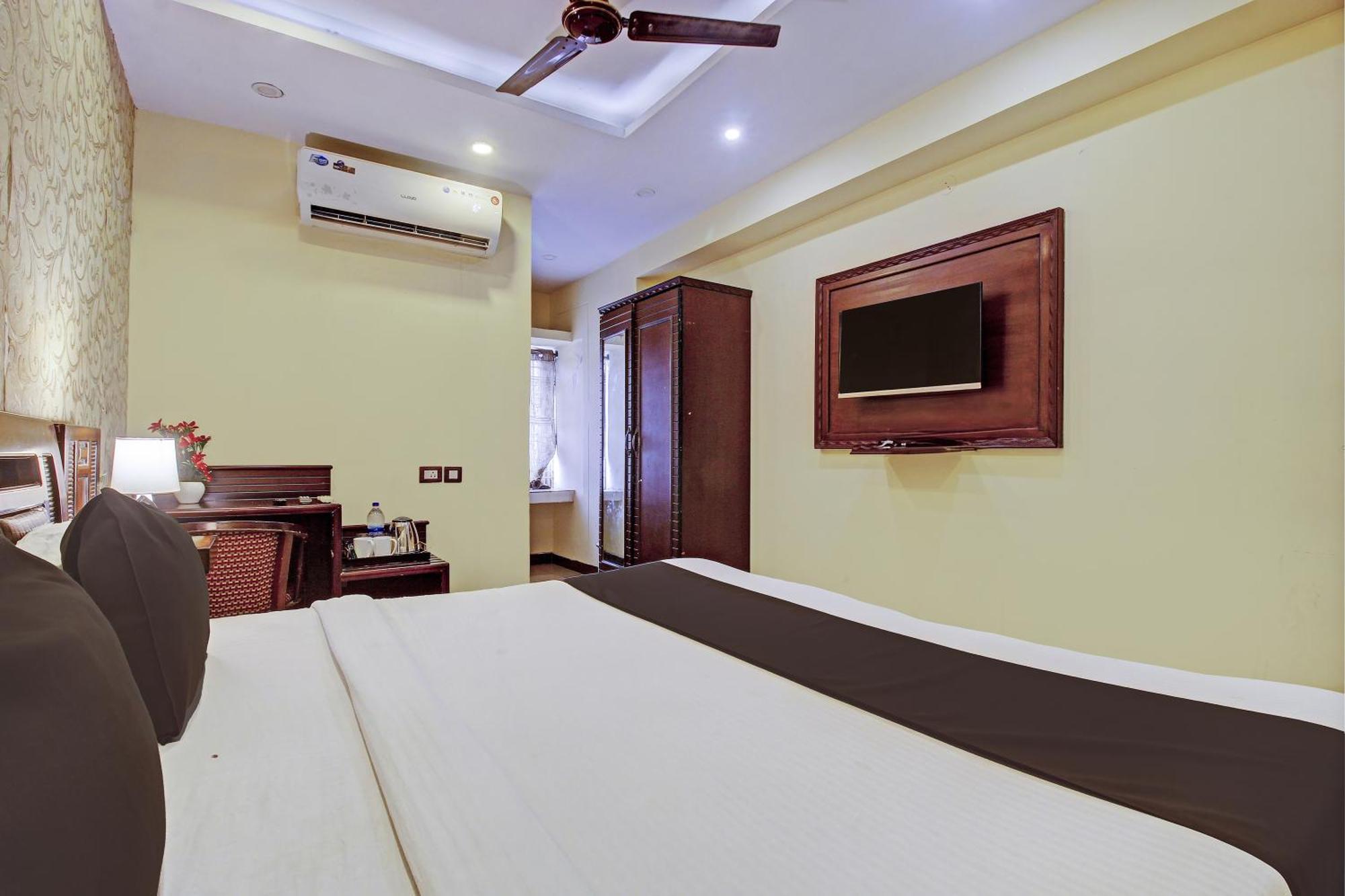 Flagship Grand Sandarshini Inn Near Mgbs Bus Station Haïdarabad Extérieur photo